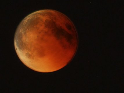 Roter Mond